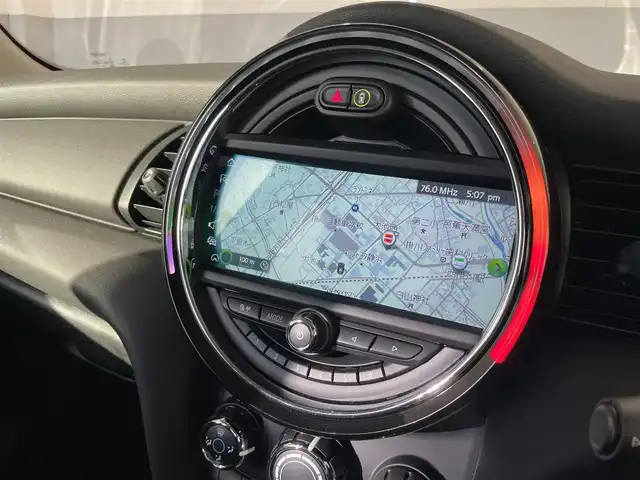 ＭＩＮＩ ミニ ヴィクトリア 静岡県 2020(令2)年 1.9万km チリ・レッド 純正HDDナビ/（USB/Bluetooth)/衝突軽減ブレーキ/バックカメラ/LEDヘッドライト/アイドリングストップ/ETC/プッシュスタート/リモコンキー