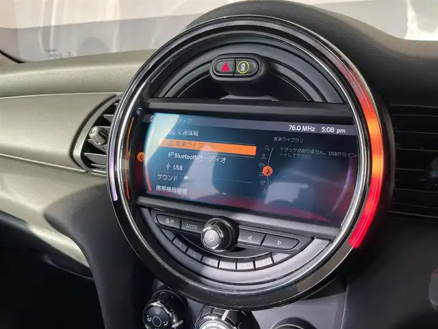 ＭＩＮＩ ミニ ヴィクトリア 静岡県 2020(令2)年 1.9万km チリ・レッド 純正HDDナビ/（USB/Bluetooth)/衝突軽減ブレーキ/バックカメラ/LEDヘッドライト/アイドリングストップ/ETC/プッシュスタート/リモコンキー
