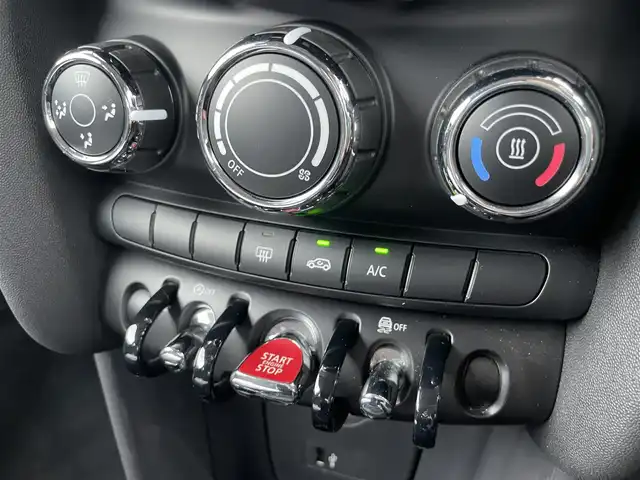 ＭＩＮＩ ミニ ヴィクトリア 静岡県 2020(令2)年 1.9万km チリ・レッド 純正HDDナビ/（USB/Bluetooth)/衝突軽減ブレーキ/バックカメラ/LEDヘッドライト/アイドリングストップ/ETC/プッシュスタート/リモコンキー