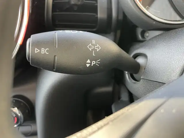 ＭＩＮＩ ミニ ヴィクトリア 静岡県 2020(令2)年 1.9万km チリ・レッド 純正HDDナビ/（USB/Bluetooth)/衝突軽減ブレーキ/バックカメラ/LEDヘッドライト/アイドリングストップ/ETC/プッシュスタート/リモコンキー