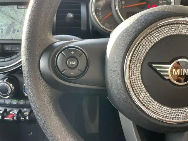 ＭＩＮＩ ミニ ヴィクトリア 静岡県 2020(令2)年 1.9万km チリ・レッド 純正HDDナビ/（USB/Bluetooth)/衝突軽減ブレーキ/バックカメラ/LEDヘッドライト/アイドリングストップ/ETC/プッシュスタート/リモコンキー