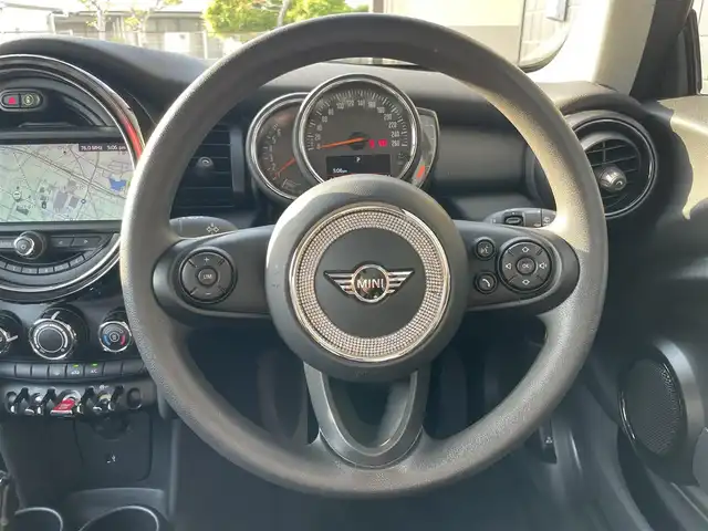 ＭＩＮＩ ミニ ヴィクトリア 静岡県 2020(令2)年 1.9万km チリ・レッド 純正HDDナビ/（USB/Bluetooth)/衝突軽減ブレーキ/バックカメラ/LEDヘッドライト/アイドリングストップ/ETC/プッシュスタート/リモコンキー