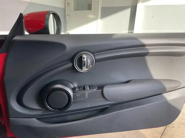 ＭＩＮＩ ミニ ヴィクトリア 静岡県 2020(令2)年 1.9万km チリ・レッド 純正HDDナビ/（USB/Bluetooth)/衝突軽減ブレーキ/バックカメラ/LEDヘッドライト/アイドリングストップ/ETC/プッシュスタート/リモコンキー