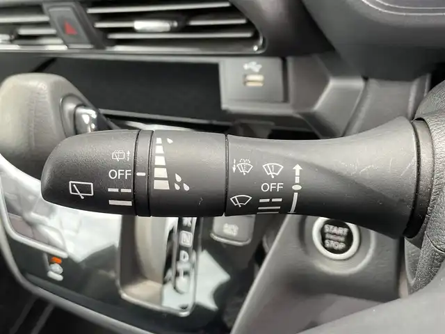 日産 ルークス HWS X プロパイロットED 滋賀県 2020(令2)年 3.2万km チタニウムグレーメタリック 禁煙車/純正9型ナビ/（CD/DVD/フルセグTV/BT/AUX/FM/AM）/インテリジェント エマージェンシーブレーキ（自動緊急ブレーキ）/踏み間違い衝突防止アシスト/ブレーキアシスト/インテリジェント FCW（前方衝突予測警報）/インテリジェント LI（車線逸脱防止支援システム）/LDW（車線逸脱警報）/インテリジェント DA（ふらつき警報）/ソナーセンサー（前後）/プロパイロット/ETC/純正ドライブレコーダー/両側パワースライドドア/快適パックA/・プラズマクラスター技術搭載リヤシーリングファン/・パーソナルテーブル〈後席〉（カップホルダー各2個、コンビニフック付、折りたたみ格納式）/・USBソケット〈助手席シートバック部〉/・ロールサンシェード〈リヤ〉/・撥水加工シート/電動パーキングブレーキ/オートブレーキホールド/LEDヘッドライト/純正14インチAW
