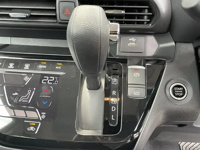 日産 ルークス HWS X プロパイロットED 滋賀県 2020(令2)年 3.2万km チタニウムグレーメタリック 禁煙車/純正9型ナビ/（CD/DVD/フルセグTV/BT/AUX/FM/AM）/インテリジェント エマージェンシーブレーキ（自動緊急ブレーキ）/踏み間違い衝突防止アシスト/ブレーキアシスト/インテリジェント FCW（前方衝突予測警報）/インテリジェント LI（車線逸脱防止支援システム）/LDW（車線逸脱警報）/インテリジェント DA（ふらつき警報）/ソナーセンサー（前後）/プロパイロット/ETC/純正ドライブレコーダー/両側パワースライドドア/快適パックA/・プラズマクラスター技術搭載リヤシーリングファン/・パーソナルテーブル〈後席〉（カップホルダー各2個、コンビニフック付、折りたたみ格納式）/・USBソケット〈助手席シートバック部〉/・ロールサンシェード〈リヤ〉/・撥水加工シート/電動パーキングブレーキ/オートブレーキホールド/LEDヘッドライト/純正14インチAW