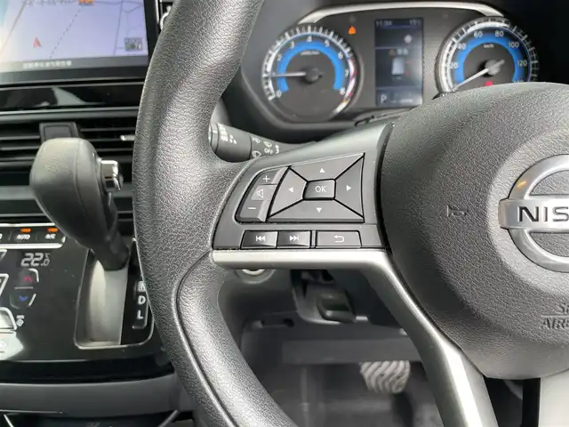 日産 ルークス HWS X プロパイロットED 滋賀県 2020(令2)年 3.2万km チタニウムグレーメタリック 禁煙車/純正9型ナビ/（CD/DVD/フルセグTV/BT/AUX/FM/AM）/インテリジェント エマージェンシーブレーキ（自動緊急ブレーキ）/踏み間違い衝突防止アシスト/ブレーキアシスト/インテリジェント FCW（前方衝突予測警報）/インテリジェント LI（車線逸脱防止支援システム）/LDW（車線逸脱警報）/インテリジェント DA（ふらつき警報）/ソナーセンサー（前後）/プロパイロット/ETC/純正ドライブレコーダー/両側パワースライドドア/快適パックA/・プラズマクラスター技術搭載リヤシーリングファン/・パーソナルテーブル〈後席〉（カップホルダー各2個、コンビニフック付、折りたたみ格納式）/・USBソケット〈助手席シートバック部〉/・ロールサンシェード〈リヤ〉/・撥水加工シート/電動パーキングブレーキ/オートブレーキホールド/LEDヘッドライト/純正14インチAW