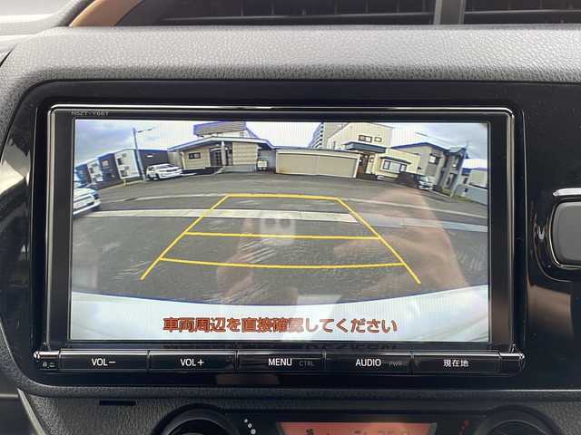 トヨタ ヴィッツ F アミー 道北・旭川 2018(平30)年 5万km ホワイトパールクリスタルシャイン 純正ナビ/バックカメラ/Bluetooth/ETC/衝突被害軽減ブレーキ/横滑り防止装置/オートライト/LEDヘッドライト/フォグランプ/スマートキー/プッシュスタート/電動格納ミラー/社外AWスタッドレス/純正フロアマット/純正ドアバイザー