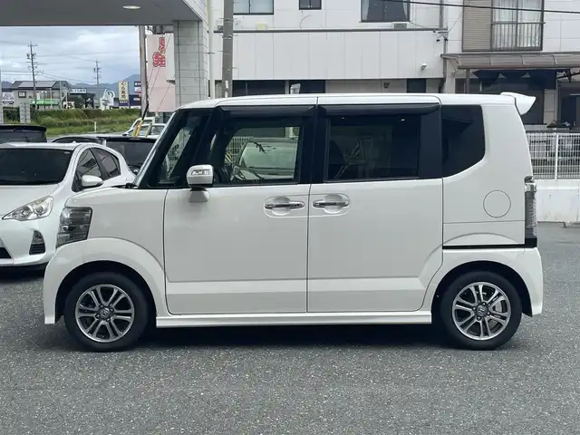 ホンダ Ｎ ＢＯＸ カスタム G Lパッケージ 愛知県 2016(平28)年 7.8万km プレミアムホワイトパールⅡ (株)IDOMが運営する【じしゃロン豊川店】の自社ローン専用車両になります。こちらは現金またはオートローンご利用時の価格です。自社ローンご希望の方は別途その旨お申付け下さい/純正ナビ/フルセグ/バックカメラ/ビルトインETC/ドライブレコーダー/パワースライドドア/シティブレーキアクティブシステム/スマートキー/オートライト/純正14インチAW