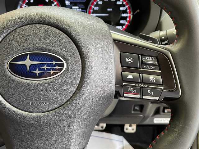 スバル レヴォーグ 2．0STIスポーツアイサイト 岩手県 2017(平29)年 3.2万km クリスタルホワイトP ４WD/ワンオーナー/ビルシュタインダンパー/ターボ/シートヒーター/パドルシフト/パワーシート/クルーズコントロール/アイサイト/衝突被害軽減ブレーキ/レーンアシスト/コーナーセンサー/バックカメラ、サイドカメラ、フロントカメラ/横滑り防止装置/純正ナビ（Bluetooth CD DVD USB フルセグ）/ステアリングスイッチ/LEDヘッドライト/純正１８インチアルミホイール/ドライブレコーダー/ETC/デジタルルームミラー/BSM/オートハイビーム/