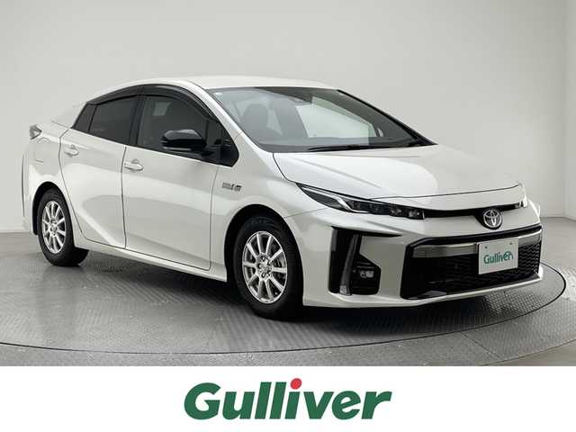 トヨタ プリウス ＰＨＶ S GRスポーツ 兵庫県 2018(平30)年 6.1万km ホワイトパールクリスタルシャイン 純正9インチナビ(CD/DVD/Bluetooth/フルセグTV)/レーダークルーザコントロール/プリクラッシュセーフティー/LDA/ドライブレコーダー/ビルトインETC2.0/ハーフレザーシート/オートマチックハイビーム/オートライト/LEDヘッドライト/LEDフォグランプ/ドアバイザー/純正フロアマット/バックカメラ/TVキャンセラー
