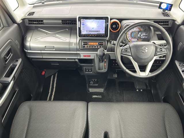 スズキ スペーシア ギア HYBRID XZターボ 宮城県 2021(令3)年 3.3万km ピュアホワイトP スズキセーフティサポート/・デュアルカメラブレーキサポート/・車線逸脱警報システム/・アダプティブクルーズコントロール/・オートハイビームアシスト/・リアパーキングセンサー/両側パワースライドドア/純正8インチナビ/・CD.DVD.SD.BT/フルセグTV/前席シートヒーター/ビルトインETC/パドルシフト/ステアリングスイッチ/アイドリングストップ/横滑り防止装置/LEDヘッドライト/フォグランプ/ルーフレール/純正エンジンスターター/プッシュスタート/スマートキー2個/社外14インチアルミホイール/純正フロアマット/純正スチール付夏タイヤ積込/（155/65R14）/ロールサンシェード/シートバックテーブル