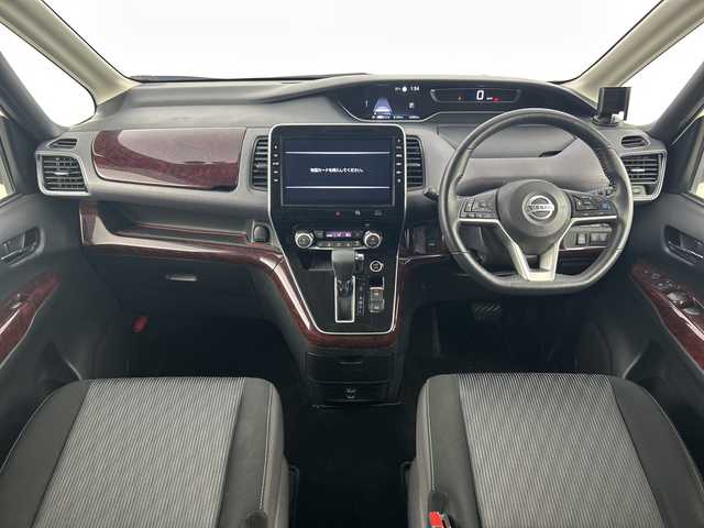 日産 セレナ ハイウェイスター V 愛知県 2020(令2)年 4.3万km ブリリアントホワイトパール 禁煙車/純正10インチナビ/（CD/DVD/Blu-ray/Bluetooth/フルセグTV）/フリップダウンモニター/セーフティパックB/・パーキングアシスト/・標識認識機能/・ふらつき警報/・電動パーキングブレーキ/・オートブレーキホールド/・プロパイロット/・アラウンドビューモニター/・ヒーター付きドアミラー/・ステアリングスイッチ/衝突軽減ブレーキ/オートマチックハイビーム/追従式クルーズコントロール/コーナーセンサー/ETC/両側パワースライドドア/LEDヘッドライト/純正アルミホイール/スマートキー
