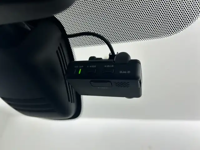 日産 セレナ ハイウェイスター V 愛知県 2020(令2)年 4.3万km ブリリアントホワイトパール 禁煙車/純正10インチナビ/（CD/DVD/Blu-ray/Bluetooth/フルセグTV）/フリップダウンモニター/セーフティパックB/・パーキングアシスト/・標識認識機能/・ふらつき警報/・電動パーキングブレーキ/・オートブレーキホールド/・プロパイロット/・アラウンドビューモニター/・ヒーター付きドアミラー/・ステアリングスイッチ/衝突軽減ブレーキ/オートマチックハイビーム/追従式クルーズコントロール/コーナーセンサー/ETC/両側パワースライドドア/LEDヘッドライト/純正アルミホイール/スマートキー