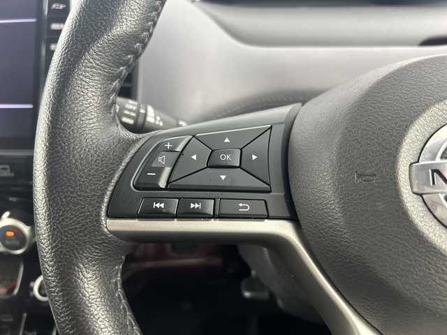 日産 セレナ ハイウェイスター V 愛知県 2020(令2)年 4.3万km ブリリアントホワイトパール 禁煙車/純正10インチナビ/（CD/DVD/Blu-ray/Bluetooth/フルセグTV）/フリップダウンモニター/セーフティパックB/・パーキングアシスト/・標識認識機能/・ふらつき警報/・電動パーキングブレーキ/・オートブレーキホールド/・プロパイロット/・アラウンドビューモニター/・ヒーター付きドアミラー/・ステアリングスイッチ/衝突軽減ブレーキ/オートマチックハイビーム/追従式クルーズコントロール/コーナーセンサー/ETC/両側パワースライドドア/LEDヘッドライト/純正アルミホイール/スマートキー