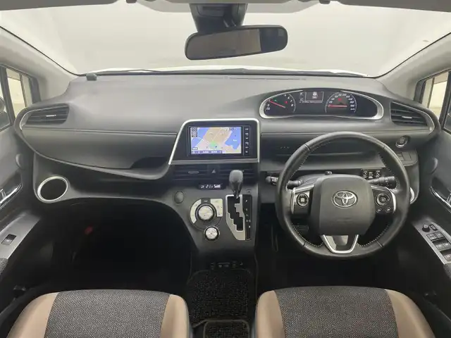 トヨタ シエンタ G グランパー 岡山県 2020(令2)年 5.2万km ホワイトパールクリスタルシャイン パノラミックビューモニター/純正ナビ/【Bluetooth/フルセグTV/CD/DVD】/衝突軽減ブレーキ/両側電動スライドドア/ビルトインＥＴＣ２．０/ＬＥＤヘッドライト/オートハイビーム/前席シートヒーター/ステアリングヒーター/コーナーセンサー（前後）/クリアランスソナー/純正フロアマット/踏み間違い防止/ISOFIX/ステアリングスイッチ/チルトステアリング/シートリフター/ウインカーミラー/ドアバイザー/スマートキー×2/新車保証書
