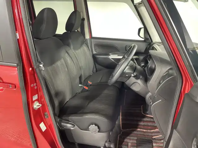 日産 デイズ ルークス ハイウェイスターX Gパッケージ 神奈川県 2015(平27)年 5.5万km スパークリングレッド/ブラック エマージェンシーブレーキ/純正ナビ/・BT/フルセグTV/SD/CD/DVD/USB/AM/FM/インテリジェントアラウンドビューモニター/後席モニター/両側電動スライドドア/ETC/nanoeエアコン/アイドリングストップ機能/インテリジェントキー/プッシュスタートボタン/革巻きステアリング/ステアリングスイッチ/シートリフター/HIDヘッドライト/フォグ/電動格納ミラー/ウィンカーミラー/純正フロアマット/純正ドアバイザー/純正アルミホイール
