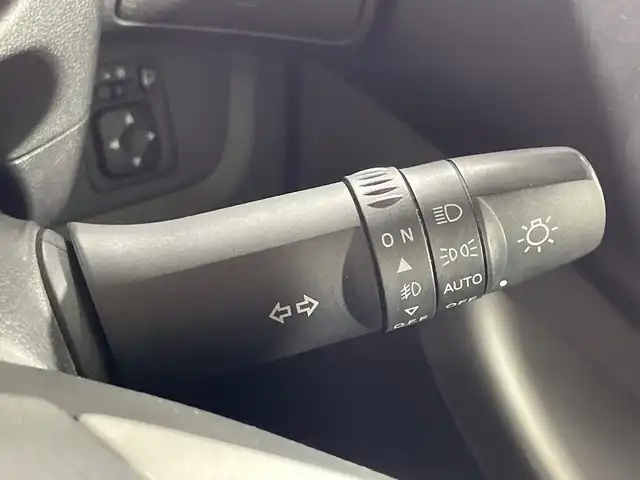 日産 デイズ ルークス ハイウェイスターX Gパッケージ 神奈川県 2015(平27)年 5.5万km スパークリングレッド/ブラック エマージェンシーブレーキ/純正ナビ/・BT/フルセグTV/SD/CD/DVD/USB/AM/FM/インテリジェントアラウンドビューモニター/後席モニター/両側電動スライドドア/ETC/nanoeエアコン/アイドリングストップ機能/インテリジェントキー/プッシュスタートボタン/革巻きステアリング/ステアリングスイッチ/シートリフター/HIDヘッドライト/フォグ/電動格納ミラー/ウィンカーミラー/純正フロアマット/純正ドアバイザー/純正アルミホイール