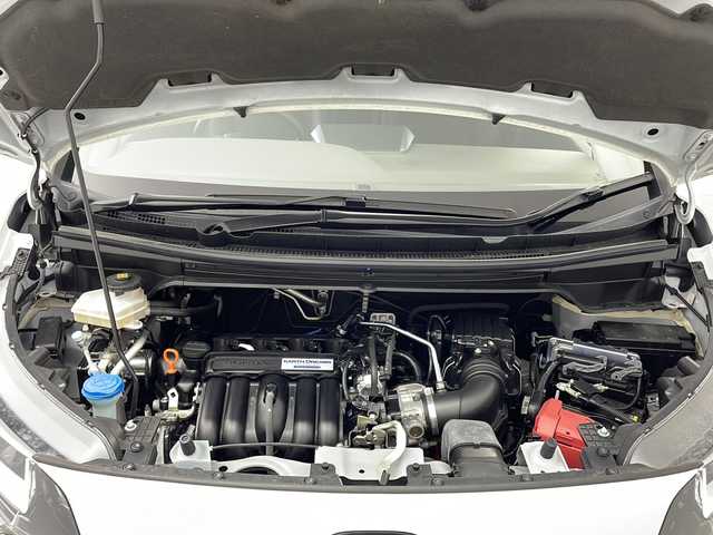 ホンダ フリード＋ ハイブリット 千葉県 2021(令3)年 4.4万km プラチナホワイトパール ホンダセンシング/・衝突軽減ブレーキ/・前後発進抑制機能/・歩行者事故低減ステアリング/・標識認識機能/・先行車発進お知らせ機能/・車線維持支援システム/・アダクティブクルーズコントロール/両側パワースライドドア/純正9インチナビ/・型式：VXM-217VFNi/・CD/DVD/フルセグTV./Bluetooth/バックカメラ/LEDオートヘッドライト/ハーフレザーシート/シートヒーター/ビルトインETC/純正15インチアルミホイール/純正フロアマット/ステアリングスイッチ/オートエアコン/プッシュスタート/スマートキー/スペアキー1本/エンジンスターター/禁煙車
