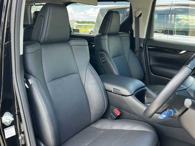 トヨタ アルファード 鹿児島県 2019(平31)年 3.1万km ブラック フリップダウンモニター/純正ナビ/　　CD/DVD/Bluetooth/フルセグ/バックカメラ/ドライブレコーダー/両側パワースライドドア/レーダークルーズコントロール/LEDオートライト/レザーシート/パワーシート/シートヒーター/純正18インチアルミホイール/ETC