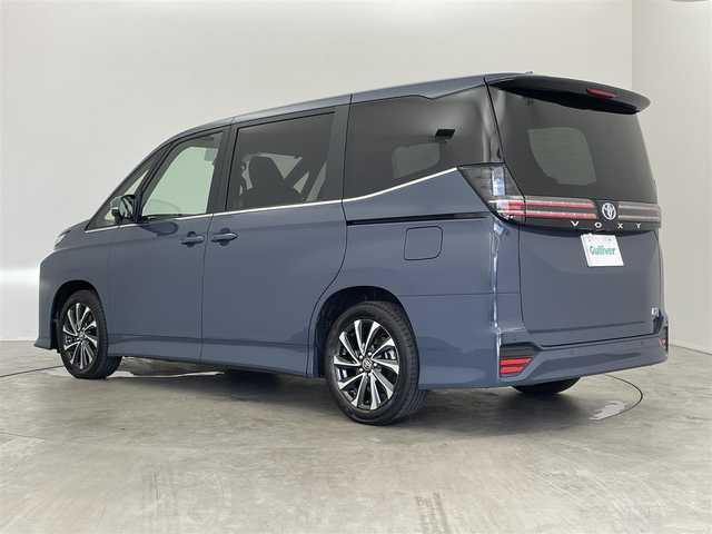 トヨタ ヴォクシー ハイブリッド S－Z 埼玉県 2025(令7)年 0.1万km未満 マッシブグレー 登録済未使用車/快適利便パッケージ/純正10.5インチディスプレイオーディオ/ CD DVD フルセグTV Bluetooth/バックカメラ/プリクラッシュセーフティ/レーダークルーズコントロール/レーンディパーチャーアラート/パーキングサポートブレーキ/クリアランスソナー /ロードサインアシスト/両側パワースライドドア/ハーフレザーシート/シートヒーター/パワーバックドア/LEDオートライト/ETC2.0
