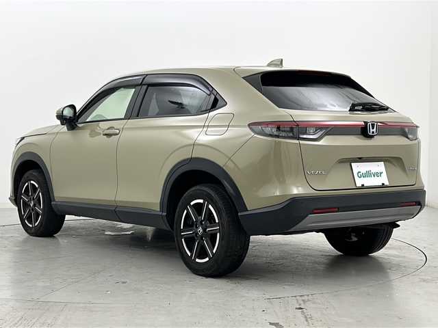 ホンダ ヴェゼル ハイブリッド e:HEV X 宮城県 2022(令4)年 4.2万km サンドカーキパール 禁煙車/ワンオーナー/Honda SENSING/・衝突軽減ブレーキ/・路外逸脱抑制機能/・先行車発進お知らせ機能/・アダプティブクルーズコントロール/・車線維持支援システム/・オートハイビーム/・パーキングセンサーシステム/純正8インチナビ/・CD.DVD.SD.BT.USB/・フルセグTV/バックカメラ/純正ドライブレコーダー（FR）/ビルトインETC/LEDヘッドライト/LEDフォグライト/パドルシフト/ステアリングスイッチ/ダウンヒルアシストコントロール/プッシュスタート/スマートキー×2/純正16インチAW/純正フロアマット