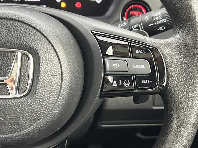 ホンダ ヴェゼル ハイブリッド e:HEV X 宮城県 2022(令4)年 4.2万km サンドカーキパール 禁煙車/ワンオーナー/Honda SENSING/・衝突軽減ブレーキ/・路外逸脱抑制機能/・先行車発進お知らせ機能/・アダプティブクルーズコントロール/・車線維持支援システム/・オートハイビーム/・パーキングセンサーシステム/純正8インチナビ/・CD.DVD.SD.BT.USB/・フルセグTV/バックカメラ/純正ドライブレコーダー（FR）/ビルトインETC/LEDヘッドライト/LEDフォグライト/パドルシフト/ステアリングスイッチ/ダウンヒルアシストコントロール/プッシュスタート/スマートキー×2/純正16インチAW/純正フロアマット