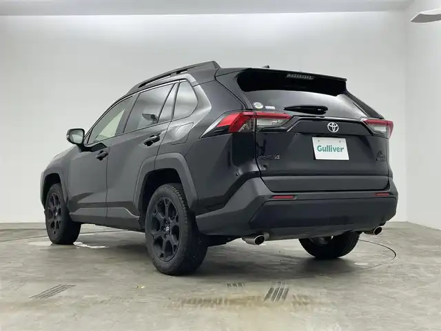 トヨタ ＲＡＶ４ アドベンチャー オフロードPKGⅡ 岡山県 2023(令5)年 3.2万km アティチュードブラックマイカ 10.5インチディスプレイオーディオ/【ナビ/BT/AppleCarPlay/AndroidAuto】/パノラミックビューモニター/セーフティセンス /・プリクラッシュセーフティ/・レーンキープアシスト/・オートハイビーム/・レーダークルーズコントロール/ブラインドスポットモニター/合皮シート/シートヒーター /シートベンチレーション/ステアリングヒーター/ルーフレール/LEDヘッドライト/純正18インチアルミホイール/4WD/ビルトインETC2.0/フロアマット/クリアランスソナー