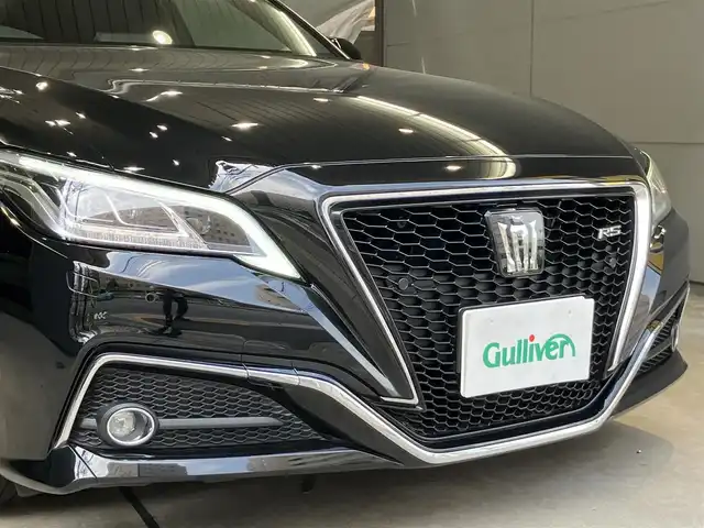 トヨタ クラウン RS 東京都 2018(平30)年 5.5万km ブラック サンルーフ /セーフティセンス/・レーントレーシングアシスト/・レーダークルーズコントロール/・プリクラッシュセーフティ/・アダクティブハイビーム/・ロードサインアシスト/・先行車発進告知機能/TコネクトSDナビゲーション/・USB /AUX /地デジ/・Blu-ray /DVD/CD/microSD/バックカメラ/社外18インチアルミ/パドルシフト/スマートキー/GPSレーダー/ビルトインETC/保証書・取扱説明書/スペアキー
