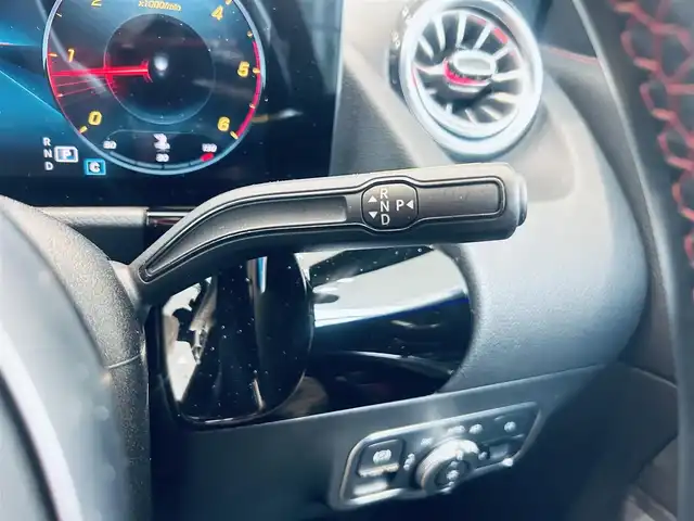 メルセデス・ベンツ ＧＬＡ２００ｄ 4マチック AMGライン 大阪府 2021(令3)年 2.9万km コスモスブラック ワンオーナー/レーダーセーフティP/ハーフレザー/メモリ付きパワーシート/シートヒーター/ACC/純正ナビ/TV/360度カメラ/純正19インチAW/LEDヘッドライト/アンビエントライト/電動リアゲート/ブラインドスポット/ワイヤレス充電