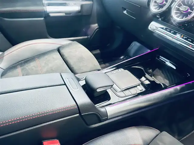 メルセデス・ベンツ ＧＬＡ２００ｄ 4マチック AMGライン 大阪府 2021(令3)年 2.9万km コスモスブラック ワンオーナー/レーダーセーフティP/ハーフレザー/メモリ付きパワーシート/シートヒーター/ACC/純正ナビ/TV/360度カメラ/純正19インチAW/LEDヘッドライト/アンビエントライト/電動リアゲート/ブラインドスポット/ワイヤレス充電