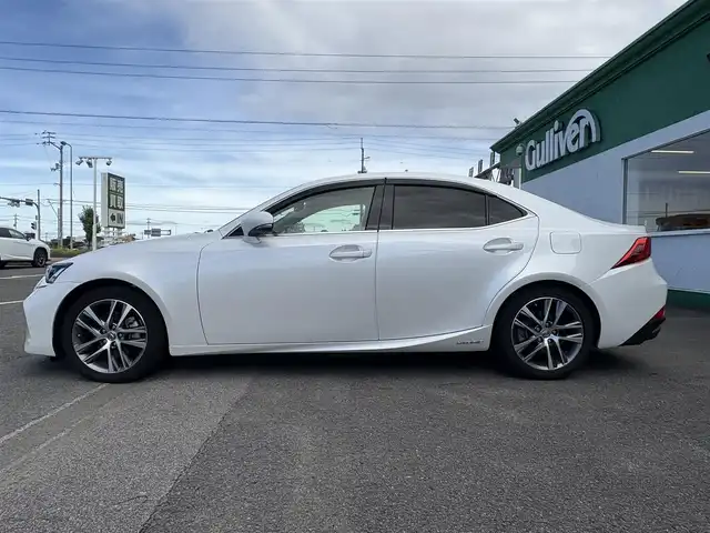 レクサス ＩＳ 300h バージョンL 徳島県 2017(平29)年 5.4万km ソニッククォーツ サンルーフ/純正ナビ/（フルセグTV/Bluetooth/CD/DVD/AM/FM）/バックカメラ/レーダークルーズコントロール/PCS/LDA/パドルシフト/メモリーシート（D+N席）/パワーシート（D+N席）/シートヒーター（D+N席）/シートベンチレーション（D+N席）/LEDヘッドライト/オートライト/前後ドラレコ/ETC2.0/電動リアサンシェード/純正17AW/純正フロアマット/スペアキー