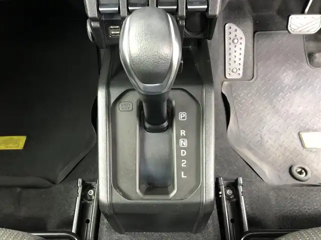 スズキ ジムニー XC 愛知県 2020(令2)年 4.3万km シフォンアイボリーM パートタイム４WD/スズキセーフティーサポート/・衝突軽減ブレーキ/・横滑り防止装置/純正SDナビ/・フルセグTV/・Bluetooth/DELTAFORCEアルミホイール/フォグランプ/前後ドライブレコーダー/LEDヘッドライト/ETC