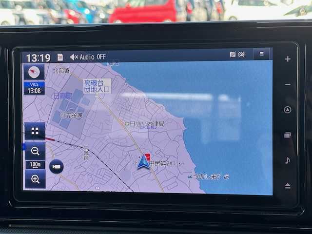 ダイハツ ロッキー プレミアム G HEV 沖縄県 2022(令4)年 2.2万km シルバー 純正ナビ/-BT/AM/FM/CD/DVD/TV　/全方位カメラ　/バックカメラ　/クルーズコントロール　/ドライブレコーダー　/ＥＴＣ２．０　/D席N席シートヒーター　/コーナーセンサー前後　/ＬＥＤヘッドライト　/オートマチックハイビーム　/パーキングアシスト/純正フロアマット/純正アルミホイール/衝突軽減システム/保証書/記録簿/取扱説明書