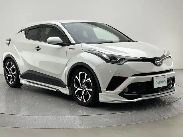 トヨタ Ｃ－ＨＲ G LEDエディション 兵庫県 2017(平29)年 6万km ホワイトパールクリスタルシャイン 純正SDナビ(CD/Bluetooth/フルセグ)/バックカメラ/モデリスタエアロ/前後ドライブレコーダー/TEIN車高調/追従型クルーズコントロール/ハーフレザーシート/シートヒーター/オートライト/オートマチックハイビーム/LEDヘッドライト/純正18インチアルミホイール/純正フロアマット/ETC