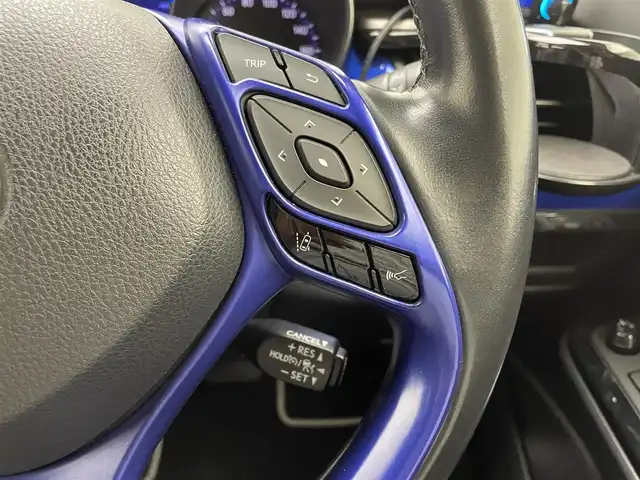 トヨタ Ｃ－ＨＲ G LEDエディション 兵庫県 2017(平29)年 6万km ホワイトパールクリスタルシャイン 純正SDナビ(CD/Bluetooth/フルセグ)/バックカメラ/モデリスタエアロ/前後ドライブレコーダー/TEIN車高調/追従型クルーズコントロール/ハーフレザーシート/シートヒーター/オートライト/オートマチックハイビーム/LEDヘッドライト/純正18インチアルミホイール/純正フロアマット/ETC