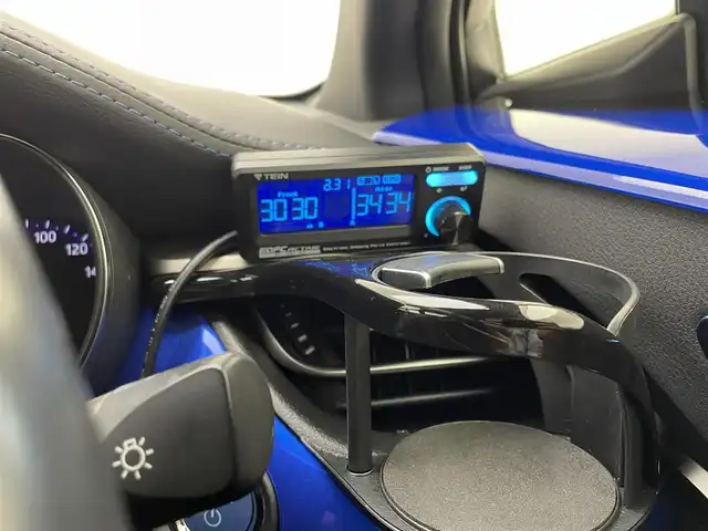 トヨタ Ｃ－ＨＲ G LEDエディション 兵庫県 2017(平29)年 6万km ホワイトパールクリスタルシャイン 純正SDナビ(CD/Bluetooth/フルセグ)/バックカメラ/モデリスタエアロ/前後ドライブレコーダー/TEIN車高調/追従型クルーズコントロール/ハーフレザーシート/シートヒーター/オートライト/オートマチックハイビーム/LEDヘッドライト/純正18インチアルミホイール/純正フロアマット/ETC
