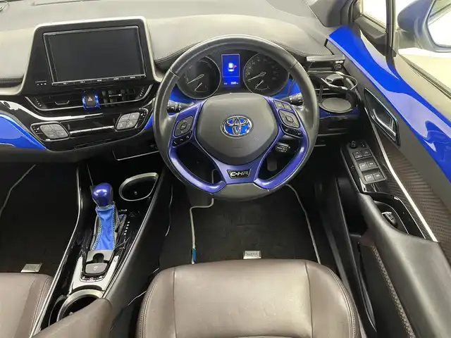 トヨタ Ｃ－ＨＲ G LEDエディション 兵庫県 2017(平29)年 6万km ホワイトパールクリスタルシャイン 純正SDナビ(CD/Bluetooth/フルセグ)/バックカメラ/モデリスタエアロ/前後ドライブレコーダー/TEIN車高調/追従型クルーズコントロール/ハーフレザーシート/シートヒーター/オートライト/オートマチックハイビーム/LEDヘッドライト/純正18インチアルミホイール/純正フロアマット/ETC