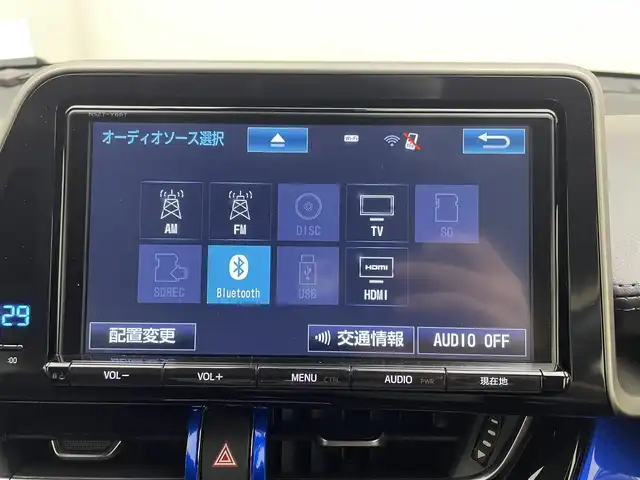 トヨタ Ｃ－ＨＲ G LEDエディション 兵庫県 2017(平29)年 6万km ホワイトパールクリスタルシャイン 純正SDナビ(CD/Bluetooth/フルセグ)/バックカメラ/モデリスタエアロ/前後ドライブレコーダー/TEIN車高調/追従型クルーズコントロール/ハーフレザーシート/シートヒーター/オートライト/オートマチックハイビーム/LEDヘッドライト/純正18インチアルミホイール/純正フロアマット/ETC