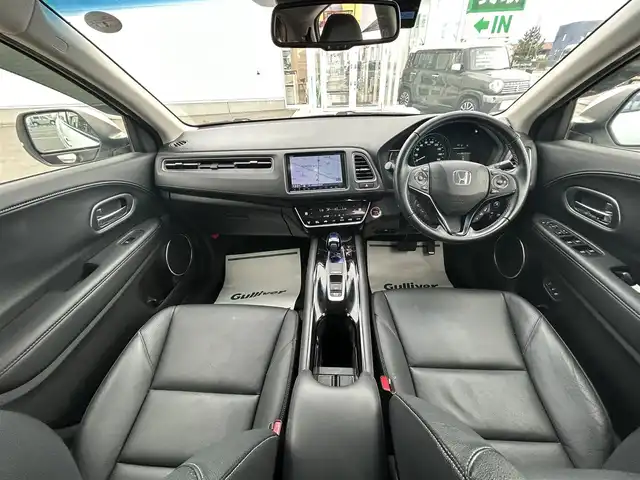 ホンダ ヴェゼル ハイブリッド Z ホンダセンシング 山形県 2016(平28)年 4万km ホワイトオーキッドパール ４WD/純正8インチナビ/フルセグTV/FM/AM/DVD/Bluetooth/衝突軽減ブレーキ/車線逸脱警報/横ブレ防止装置/バックカメラ/クルーズコントロール/プッシュスタート/ドライブレコーダー/純正マット/純正バイザー/ダブルエアバック/LEDライト/ＡＵＴＯライト/フォグランプ/保証書/取扱説明書