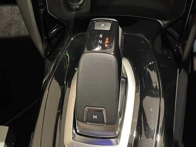 プジョー プジョー ２０８ GT 新潟県 2021(令3)年 3万km 赤 オプション/パノラミックガラスルーフ/タッチスクリーン専用カーナビゲーションユニット/GT装備/アルカンタラ＆テップレザーダイナミックシート/フロントシートヒーター/標準装備/3Dデジタルヘッドアップインストルメントパネル/7インチタッチスクリーン/・Applecarplay/・Androidauto/・Bluetooth/アクティブクルーズコントロール/レーンキープアシスト/レーンポジショニングアシスト/ブラインドスポットモニター/インテリジェントハイビーム/フルLEDヘッドライト/インテリアアンビエンスランプ/コーナーセンサー/前後ドライブレコーダー/ETC