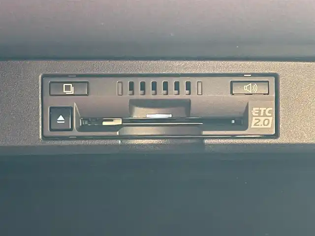 レクサス ＮＸ 300h Fスポーツ 滋賀県 2020(令2)年 3.2万km ホワイトノーヴァガラスフレーク 三眼LEDヘッドライト/モデリスタエアロ(S/R)/サンルーフ/純正ナビ/(Bluetooth/フルセグ/CD/DVD)/レクサスセーフティー/・プリクラッシュセーフティ/・レーダークルーズコントロール/・ブラインドスポットモニター/・レーンキープアシスト/・先行車発進告知/・標識認識/・Autoハイビーム/レザーシート/メモリ付きパワーシート/シートヒーター/ベンチレーション/ステアリングヒーター/バックカメラ/電動リアゲート/電動パーキング/ブレーキホールド/パドルシフト/ETC2.0/USB/前後ドライブレコーダー/電動格納ミラー