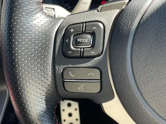 レクサス ＮＸ 300h Fスポーツ 滋賀県 2020(令2)年 3.2万km ホワイトノーヴァガラスフレーク 三眼LEDヘッドライト/モデリスタエアロ(S/R)/サンルーフ/純正ナビ/(Bluetooth/フルセグ/CD/DVD)/レクサスセーフティー/・プリクラッシュセーフティ/・レーダークルーズコントロール/・ブラインドスポットモニター/・レーンキープアシスト/・先行車発進告知/・標識認識/・Autoハイビーム/レザーシート/メモリ付きパワーシート/シートヒーター/ベンチレーション/ステアリングヒーター/バックカメラ/電動リアゲート/電動パーキング/ブレーキホールド/パドルシフト/ETC2.0/USB/前後ドライブレコーダー/電動格納ミラー