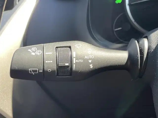 レクサス ＮＸ 300h Fスポーツ 滋賀県 2020(令2)年 3.2万km ホワイトノーヴァガラスフレーク 三眼LEDヘッドライト/モデリスタエアロ(S/R)/サンルーフ/純正ナビ/(Bluetooth/フルセグ/CD/DVD)/レクサスセーフティー/・プリクラッシュセーフティ/・レーダークルーズコントロール/・ブラインドスポットモニター/・レーンキープアシスト/・先行車発進告知/・標識認識/・Autoハイビーム/レザーシート/メモリ付きパワーシート/シートヒーター/ベンチレーション/ステアリングヒーター/バックカメラ/電動リアゲート/電動パーキング/ブレーキホールド/パドルシフト/ETC2.0/USB/前後ドライブレコーダー/電動格納ミラー
