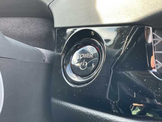 ホンダ アコード e:HEV 新潟県 2024(令6)年 2.2万km プラチナホワイトパール 4WD/純正ディスプレイオーディオ/BT/フルセグテレビ/全方位カメラ/ETC2.0/ドライブレコーダー/衝突被害軽減ブレーキ/レーンキープアシスト/レーダークルーズコントロール/革シート/パワーシート/シートヒーター/パドルシフト/ステアリングスイッチ/コーナーセンサー/スマートキー/プッシュスタート/LEDヘッドライト/オートライト/オートハイビーム/純正18インチアルミホイール