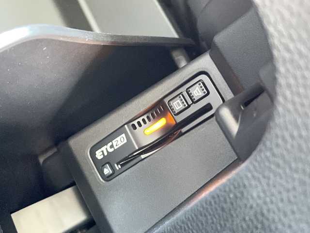 ホンダ アコード e:HEV 新潟県 2024(令6)年 2.2万km プラチナホワイトパール 4WD/純正ディスプレイオーディオ/BT/フルセグテレビ/全方位カメラ/ETC2.0/ドライブレコーダー/衝突被害軽減ブレーキ/レーンキープアシスト/レーダークルーズコントロール/革シート/パワーシート/シートヒーター/パドルシフト/ステアリングスイッチ/コーナーセンサー/スマートキー/プッシュスタート/LEDヘッドライト/オートライト/オートハイビーム/純正18インチアルミホイール