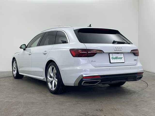 アウディ Ａ４ アバント 40TDIクワトロ Sライン 秋田県 2023(令5)年 0.5万km 白 ４ＷＤ/純正メモリナビ/　(AM/FM/フルセグTV/Bluetooth/USB)/全方位カメラ/アダプティブクルーズコントロール/パドルシフト/パワーバックドア/ハーフレザーシート/前席パワーシート/前席ヒートシーター/オートブレーキホールド/パーキングアシスト/オートライト/オートハイビーム/スマートキー/前後ドライブレコーダー/ＥＴＣ２．０/取扱説明書