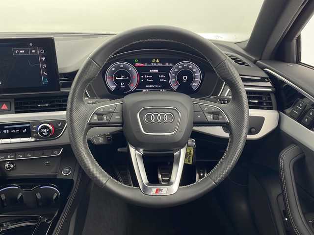 アウディ Ａ４ アバント 40TDIクワトロ Sライン 秋田県 2023(令5)年 0.5万km 白 ４ＷＤ/純正メモリナビ/　(AM/FM/フルセグTV/Bluetooth/USB)/全方位カメラ/アダプティブクルーズコントロール/パドルシフト/パワーバックドア/ハーフレザーシート/前席パワーシート/前席ヒートシーター/オートブレーキホールド/パーキングアシスト/オートライト/オートハイビーム/スマートキー/前後ドライブレコーダー/ＥＴＣ２．０/取扱説明書