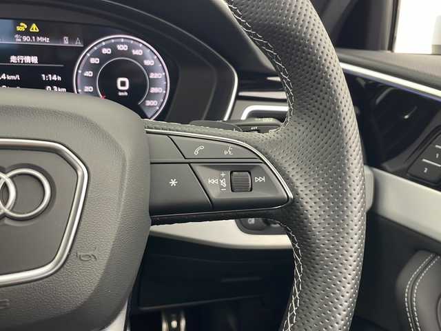 アウディ Ａ４ アバント 40TDIクワトロ Sライン 秋田県 2023(令5)年 0.5万km 白 ４ＷＤ/純正メモリナビ/　(AM/FM/フルセグTV/Bluetooth/USB)/全方位カメラ/アダプティブクルーズコントロール/パドルシフト/パワーバックドア/ハーフレザーシート/前席パワーシート/前席ヒートシーター/オートブレーキホールド/パーキングアシスト/オートライト/オートハイビーム/スマートキー/前後ドライブレコーダー/ＥＴＣ２．０/取扱説明書