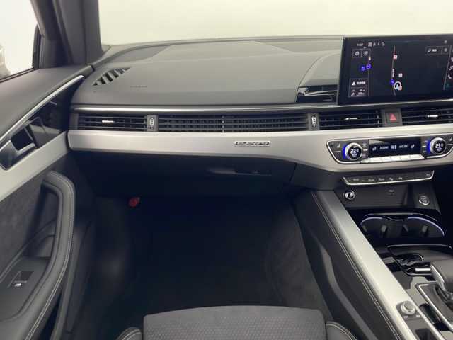 アウディ Ａ４ アバント 40TDIクワトロ Sライン 秋田県 2023(令5)年 0.5万km 白 ４ＷＤ/純正メモリナビ/　(AM/FM/フルセグTV/Bluetooth/USB)/全方位カメラ/アダプティブクルーズコントロール/パドルシフト/パワーバックドア/ハーフレザーシート/前席パワーシート/前席ヒートシーター/オートブレーキホールド/パーキングアシスト/オートライト/オートハイビーム/スマートキー/前後ドライブレコーダー/ＥＴＣ２．０/取扱説明書