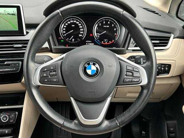 ＢＭＷ ２１８ｉ グランツアラー ラグジュアリー 埼玉県 2018(平30)年 3.5万km サファイアブラックP 白革シート　/ＡＣＣ　/純正ナビ　/アドバンスドセーフティＰＫＧ　/アンビエントライト　/ヘッドアップディスプレイ　/シートヒータ―　/パワーシート　/パワーバックドア　/３列シート　/バックカメラ　/ミラーＥＴＣ